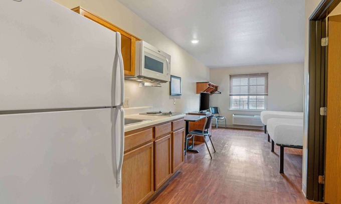Greenwood Hotel | Extended Stay America Select Suites - Indianapolis - Greenwood