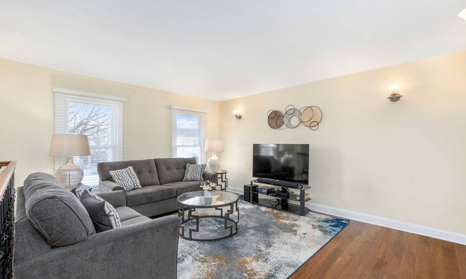 Roselle Casa | Extended Stay Roselle FHS Rental