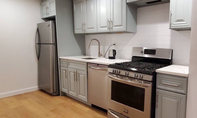 Bay Ridge Apartamento | Extra LG Double Room, 2 BEDS APT, Steps 2 Metro station, 40 minutes to Times SQ