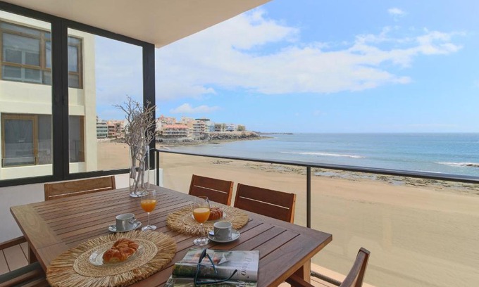 Melenara Apartamento | Extra Luxurious Apartment on the Beachfront