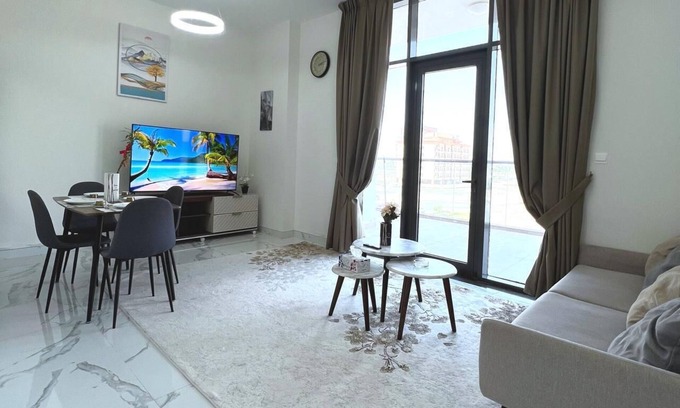 Dubai Apartamento | Extra Spacious 1BHK | Great Location | MAJAN