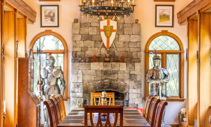 Monroe Otro | Extraordinary Medieval Castle w/Life Size Dragons!