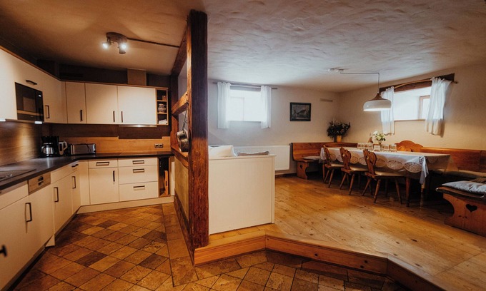 Oppurg Apartamento | Habitaciones extraordinarias en finca de 16. Siglo en una fantástica ubicación aislada