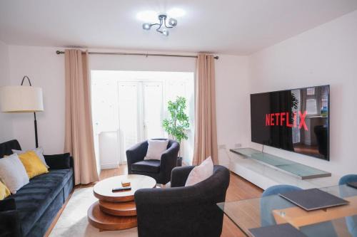 Rochester Casa | Extraordinary Tranquil Rochester Free Parking X 2