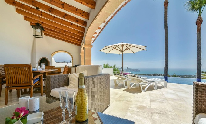 Costa de Benissa Villa | Extraordinaria villa con exclusivas vistas panorámicas al mar de Moraira a Calpe
