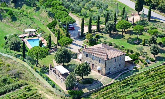 Sinalunga Villa | Antigua casa de campo de piedra con jardín privado y piscina, conexión a internet, campo de fútbol, p.