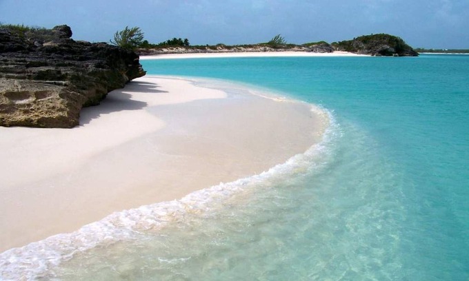 Farmer's Hill Apartamento | Exuma Simple Stay & Rental Car 3 mins 2 The Beach