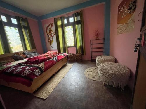 Kullu Casa | Eye love peace cafe
