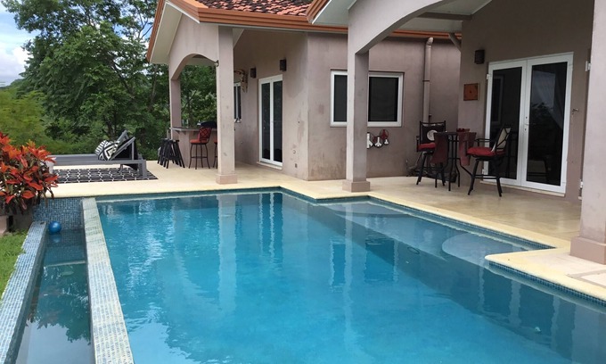 Ojo de Agua Casa | Eye of Water Private Home with infinity pool and amazing views of Pacific Coast