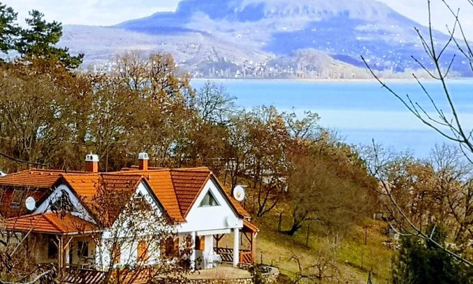 Balatongyorok Casa | Ezüsthíd Apartman