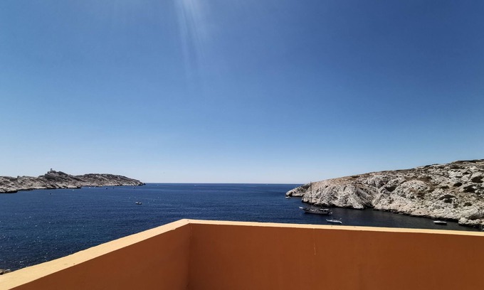 Marseille Apartamento | Féérique ILES FRIOUL 102m2 very nice apartment 3 terraces SEA VIEW beach on foot