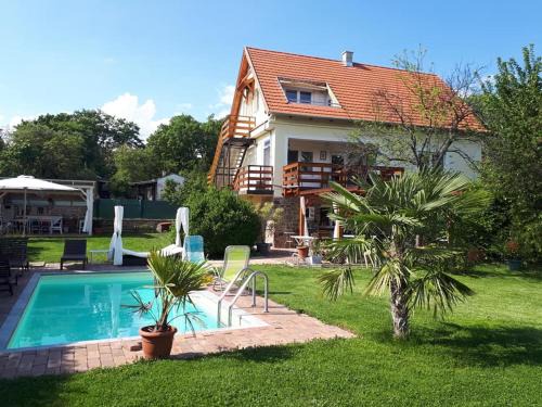 Balatonszepezd Apartamento | Fülöp Villa Apartmanház