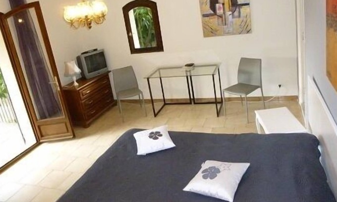 Soveria Apartamento | Piso F1 jardín rodeado de naturaleza y cerca de Corte