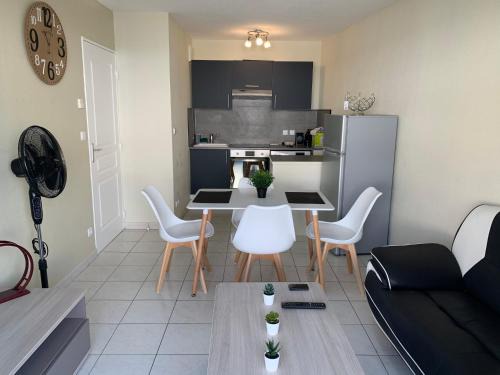 Talange Apartamento | F2 rénové lumineux dans résidence avec balcon et parking