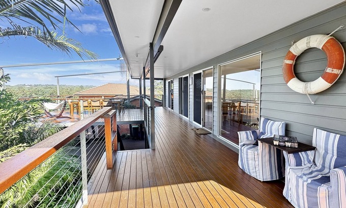 Surf Beach Casa | Fab 3-Bed Stay with Great Outdoors & Water Views
