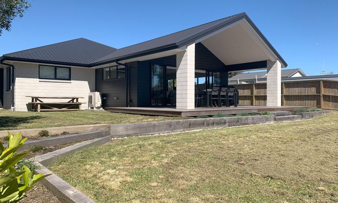 Richmond Downs Casa | Fab Family Getaway - Waihi Beach Holiday Home