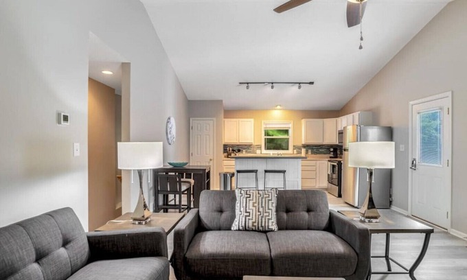 Royal Pines Casa | Fab South Asheville Townhome Hot Tub Pet Friendly