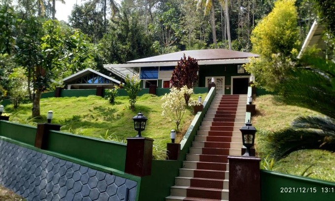 Devikolam Casa | Fab Valley Homestay