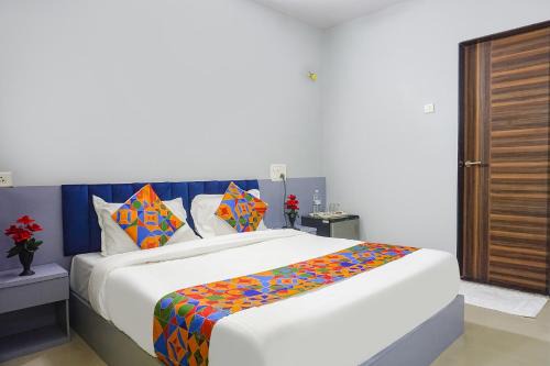 Baner Hotel | FabExpress Baner Executive - Balewadi high street