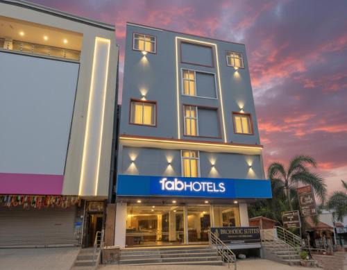Kukatpalli Hotel | FabExpress Broholic Suites - Nr JNTU Kukatpally