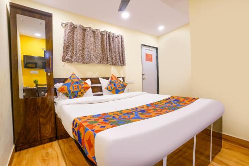 Goregaon West Casa | FabExpress Metro Galaxy Inn - Nesco Exhibition Centre