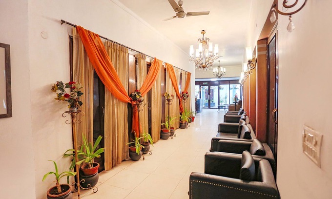 Delhi Hotel | Fabexpress Pulse Impulse