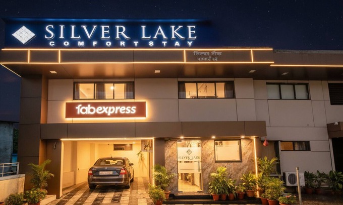 Kurla West Hotel | Fabexpress Silver Lake