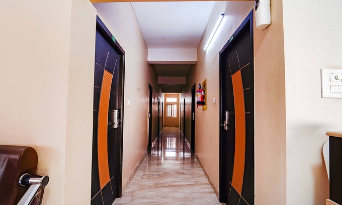 Peelamedu Hotel | Fabexpress Uv Residency