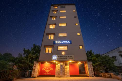 Bengaluru Hotel | FabHotel A White Pearl Suites - Yelahanka
