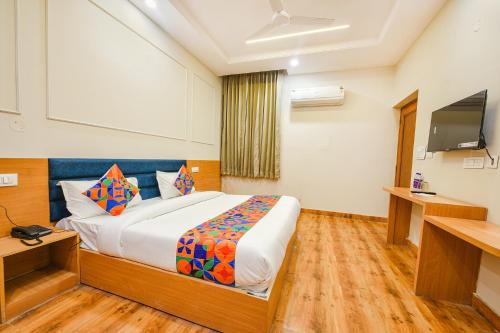 Amritsar Hotel | FabHotel Alpine Tree