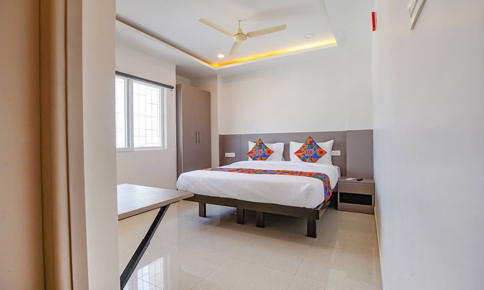Kadubeesanahalli Hotel | Fabhotel Athasri Inn