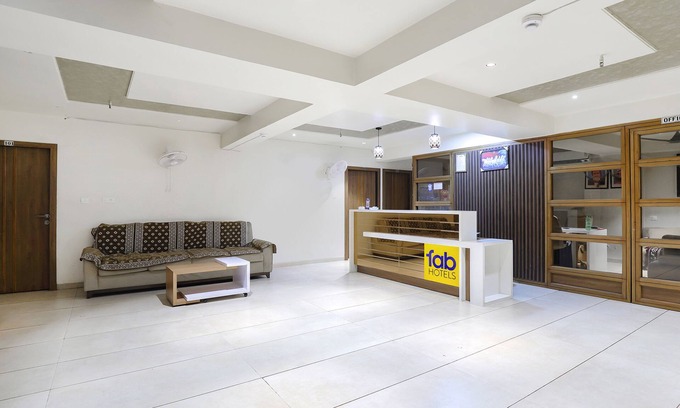 Ahmedabad Hotel | Fabhotel Bharosa Inn