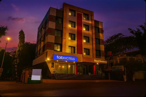 Pune Casa | FabHotel Royal Residency - Nr phoenix mall