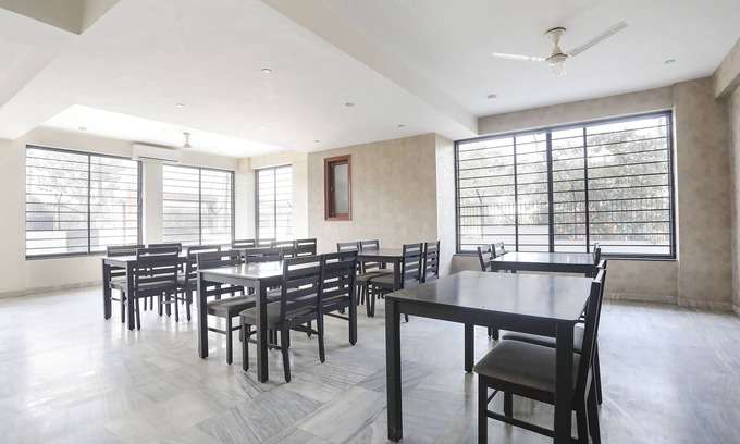 Noida Hotel | Fabhotel The Avasa