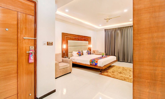 BTM Layout Hotel | Fabhotel The Royal Suites