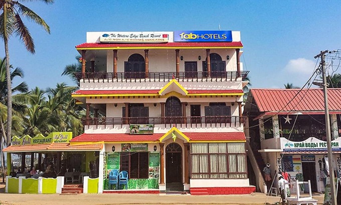 Kovalam Hotel | FabHotel Wateredge Beach Resort