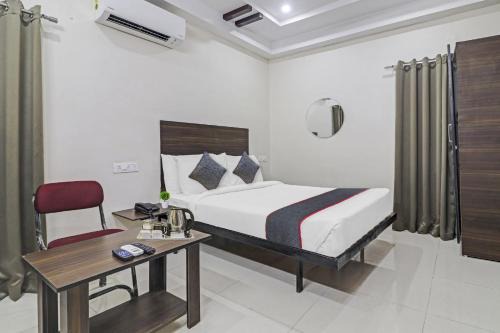 Kondapur Hotel | FabHotel White House Leo