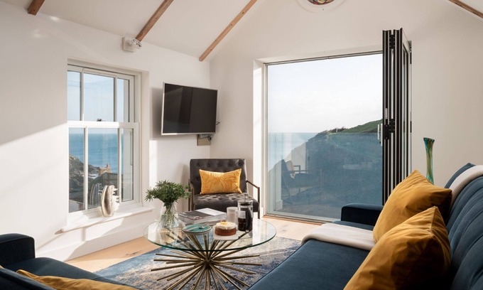 Portloe Cabaña | Fable Cottage - Luxury Cottages