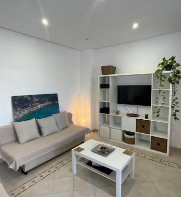 Guadalmar Apartamento | Fabuloso Apartamento Residencial Guadalmar Beach - Piscina comunitaria