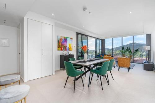 City East Apartamento | Fabulous 2BR 2BA Apartment in the Central District - Hosted by Canstay