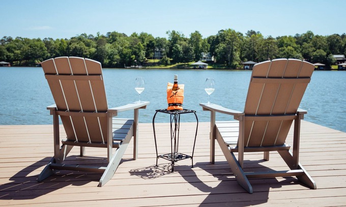 Eatonton Casa | Fabulous 4-BR, 2.5 Bath Lakefront Home with Outstanding Amenities