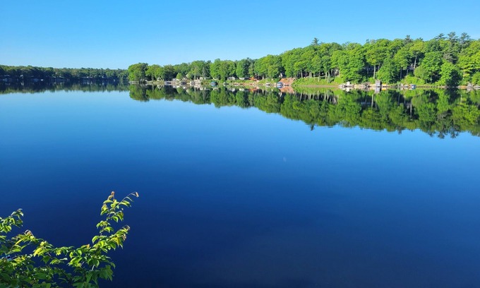 Newaygo Cabaña | Fabulous 9-bedroom cottage 1,2,3,4&5