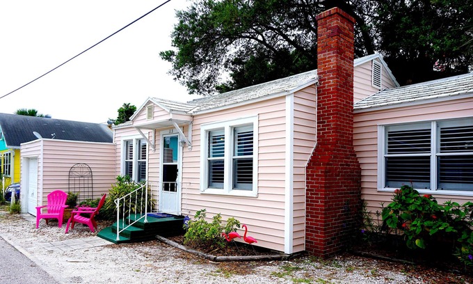 Sunset Beach Cabaña | Fabulous Flamingo Cottage