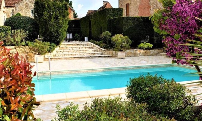 Castelnaud-la-Chapelle Cabaña | Fabulous two bedroomed, two bathroom cottage high quality, elegant accommodation