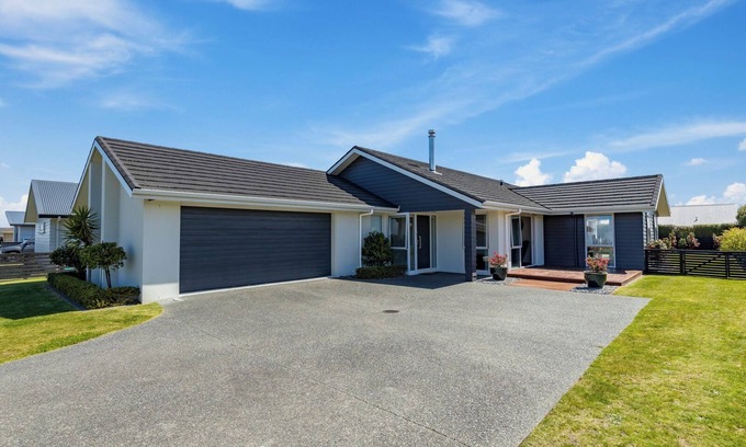 Wharewaka Casa | Fabulous in Wharewaka - Wharewaka Holiday Home