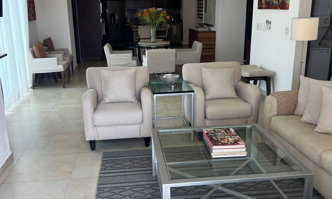 Zona romántica Condominio | ¡Fabuloso ático de lujo en el casco antiguo romántico!