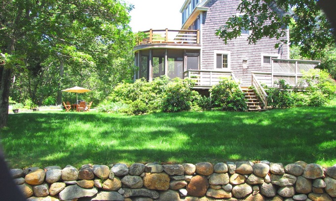 Vineyard Haven Casa | * Fabuloso Makonikey con múltiples niveles y múltiples cubiertas * * ¡CAMINA A LA PLAYA PRIVADA!