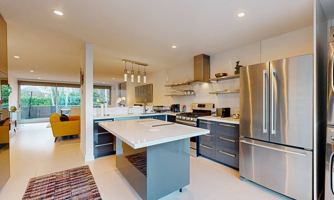 Old Las Palmas Condominio | Fabulous Mid-Century Condo in Old Las Palmas w/private patio, shared pool & spa