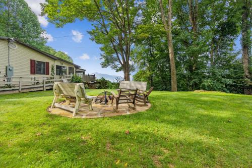 Sylva Casa | Fabulous Mountain Views-The Nut House-Sylva, NC home