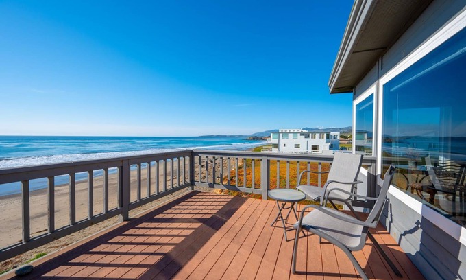 San Simeon Condominio | Impresionante frente al mar: la arena a tus pies!